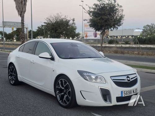 Opel Insignia 2.8 V6 Turbo OPC 4p/5p 2011, foto 1