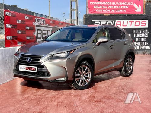 Lexus NX 300h Executive 4WD +Navibox 2014, foto 1