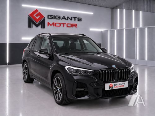 BMW X1 sDrive18i 2021, foto 1