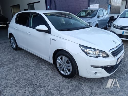 Peugeot 308 SW 1.2 Pure Tech S&S Style 2016, foto 1