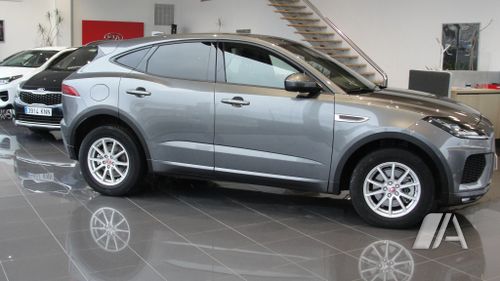 Jaguar E-Pace 2.0P Chequered Flag 4WD Auto 2019, foto 1