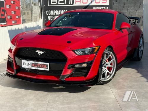 Ford Mustang Fastback 5.0 Ti-VCT GT 2017, foto 1