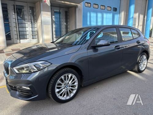 BMW Serie 1 116d 1.5 Business 5Ptas 2021