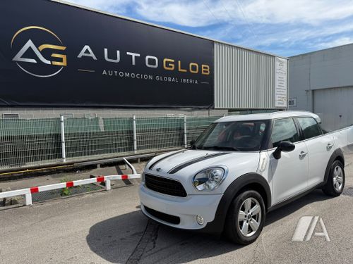 MINI Countryman 2015, foto 1