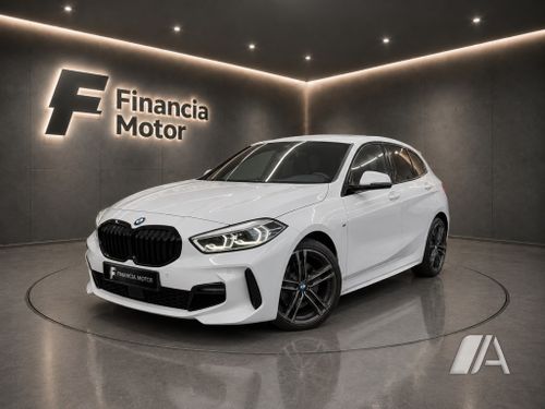 BMW Serie 1 118d 1.5 Business 5Ptas 2023