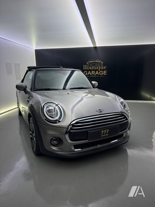 MINI Cabrio 1.5 Cooper 2020, foto 1