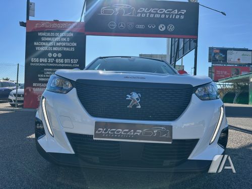 Peugeot 2008 Active Pack Puretech S&S 6 Vel. MAN 2021, foto 1