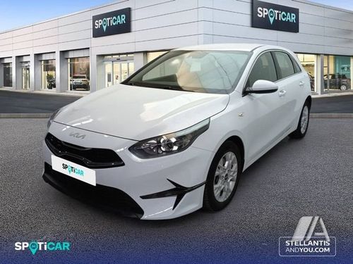Kia cee'd f/l 5p 1.6 MHEV iMT Drive 2023