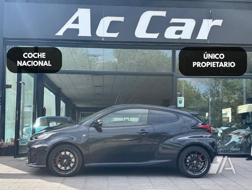 Toyota Yaris 2022, foto 1