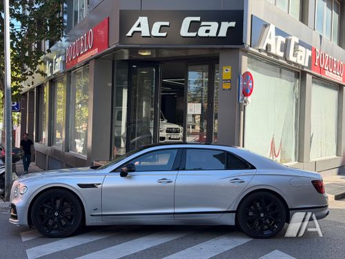 Bentley Continental Flying Spur 2023, foto 1