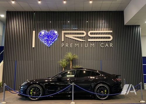 Porsche Panamera 4 E-Hybrid 2017, foto 1