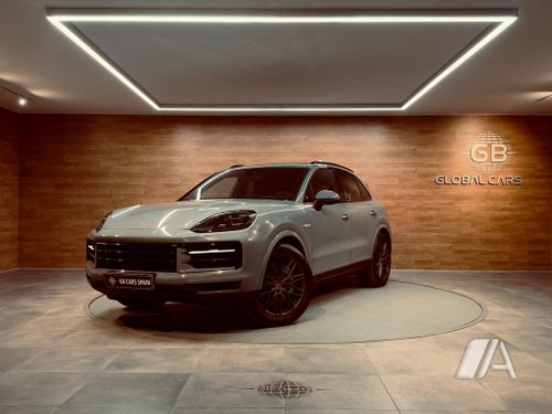Porsche Cayenne 2025, foto 1