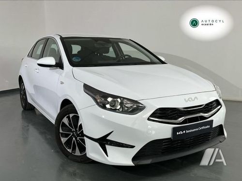 Kia cee'd f/l 5p 1.0 T-GDi Drive 2025