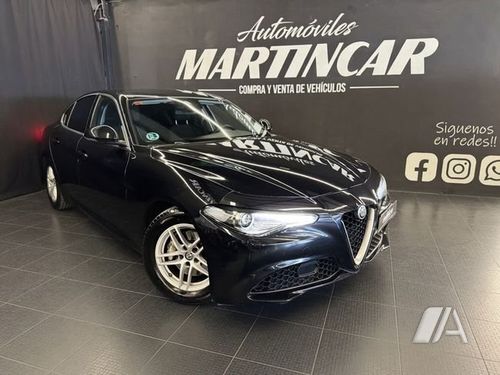 Alfa Romeo Giulia 2018, foto 1