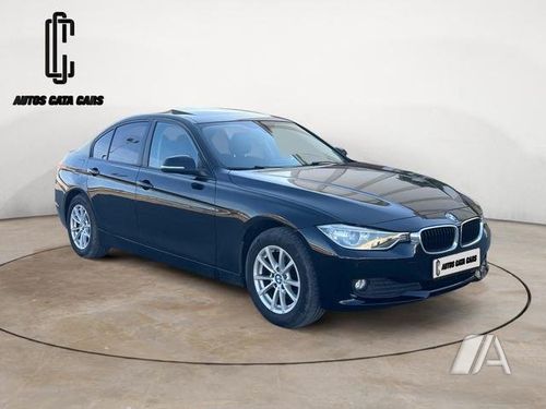 BMW Serie 3 318 d 2014, foto 1