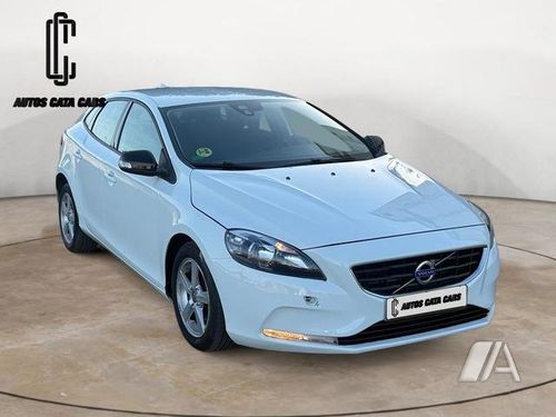 Volvo S40 2015, foto 1