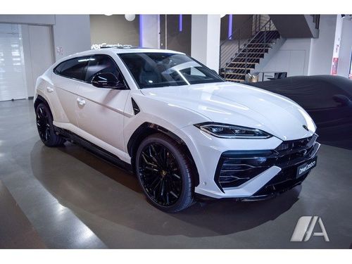 Lamborghini Urus 2026, foto 1