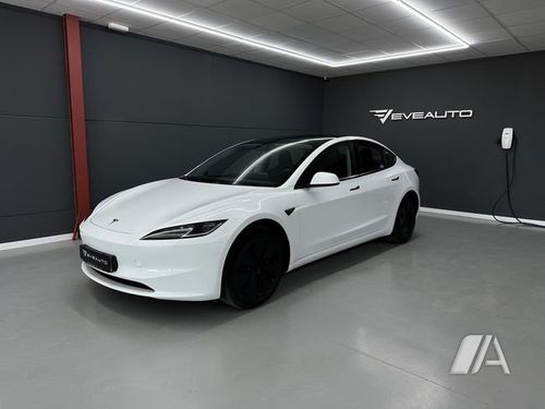 Tesla Model 3 2024, foto 1