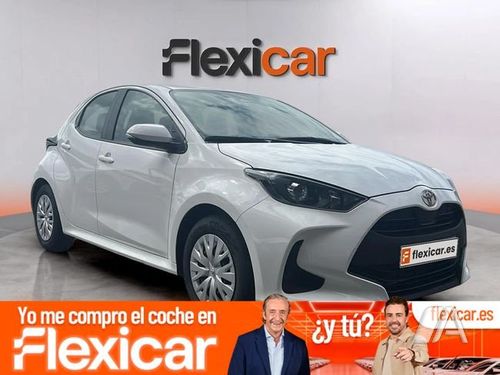 Toyota Yaris 1.5 Business Plus + Rueda 2025, foto 1