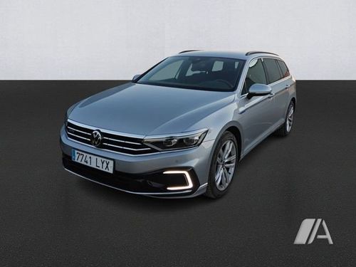 Volkswagen Passat Variant GTE 1.4 TSI e-Power 2022, foto 1