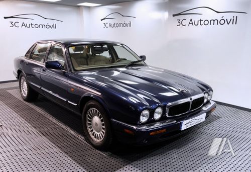 Jaguar XJ8 3.2 Executive 1998, foto 1