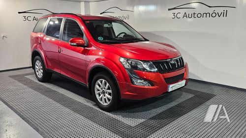 Mahindra XUV500 2.2D W8 FWD / VGT W8 2017, foto 1