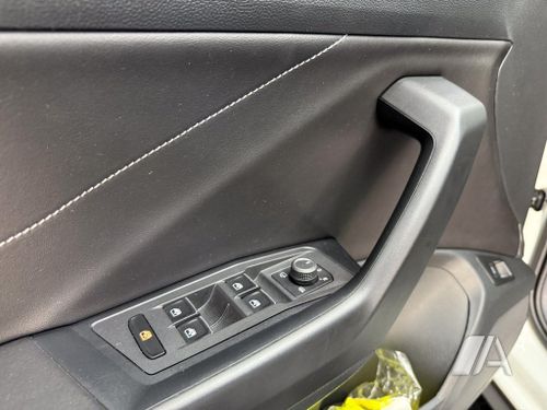 Volkswagen T-Roc R-Line 2.0 TDI 2023, foto 1