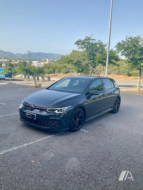 Volkswagen Golf 8 2.0 GTI DSG 2024, foto 1