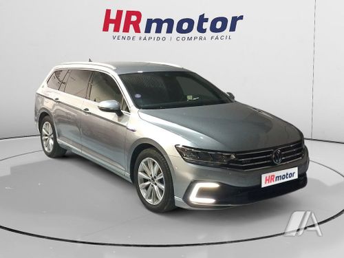 Volkswagen Passat Variant GTE 1.4 TSI e-Power 2022, foto 1