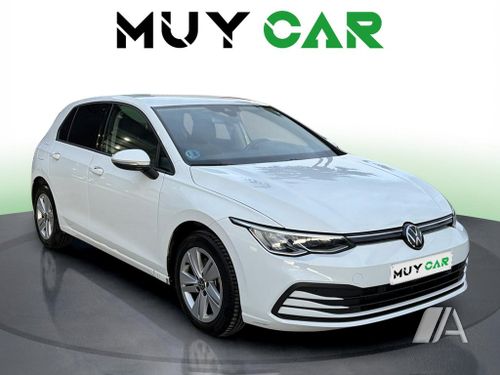 Volkswagen Golf 8 1.0 eTSI DSG 2024