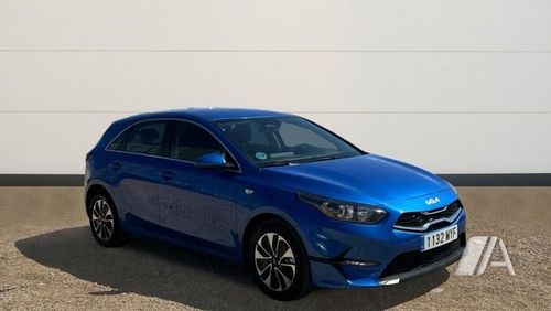Kia cee'd f/l 5p 1.0 T-GDi Drive 2025