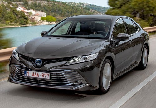 TOYOTA Camry Híbrido Luxury Aut.