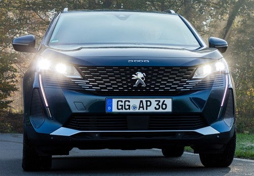 PEUGEOT 5008 SUV Eléctrico GT 157kW