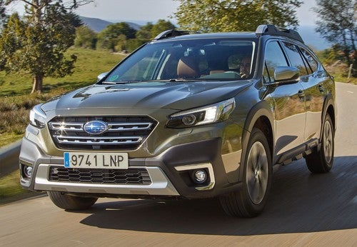 SUBARU Outback SUV 2.5 Active CVT