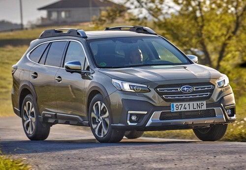 SUBARU Outback SUV 2.5 Active CVT