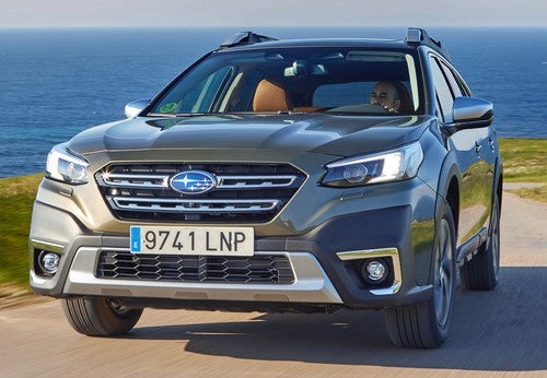 SUBARU Outback SUV 2.5 Touring CVT