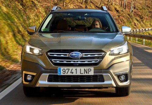 SUBARU Outback SUV 2.5 Active CVT