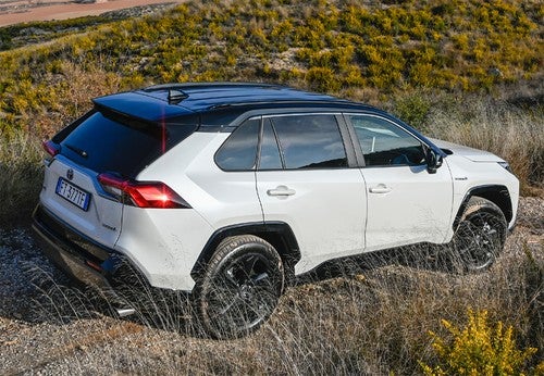 RAV-4 2.5 Plug-in hybrid  4WD Advance