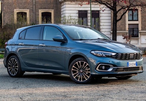 FIAT Tipo 1.5 Hybrid Cross DCT