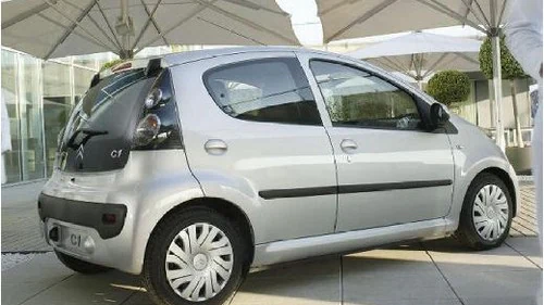 PEUGEOT 107 1.0i Urban 5p 2010, Ficha técnica, precio y medidas