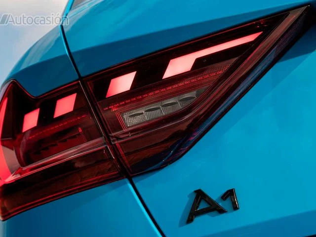 Audi-A1_Sportback-2019-1600-a3.jpg