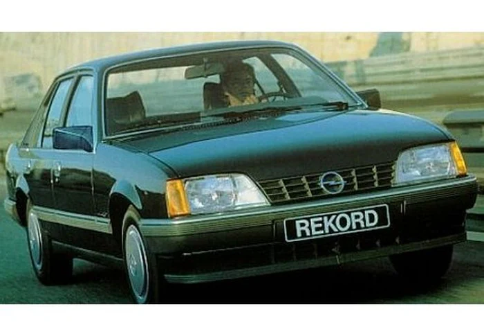 Opel rekord 1982