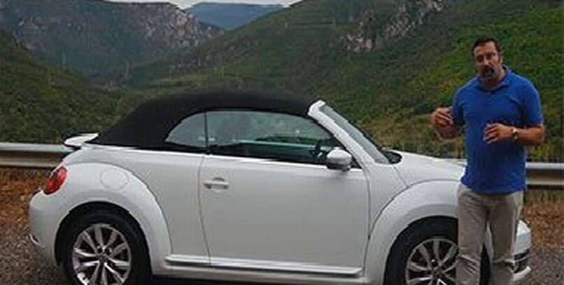 Vídeo prueba VW Beetle Cabrio 2.0 TDi 140 CV MY 2014