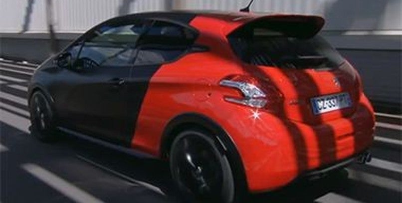 Así se termina a mano el Peugeot 208 GTi 30th aniversario