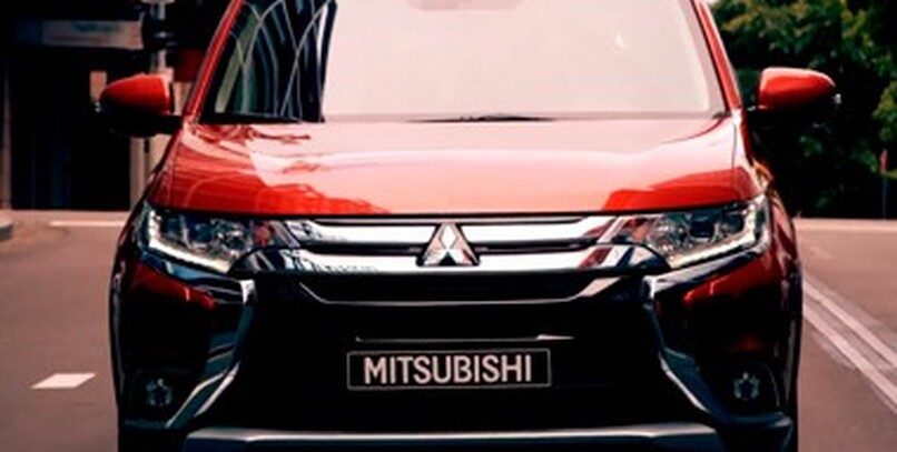 Vídeo: Mitsubishi Outlander 2016