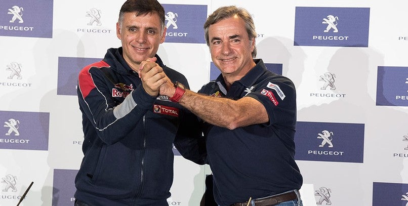 Peugeot se prepara para ganar su tercer Dakar con Carlos Sainz