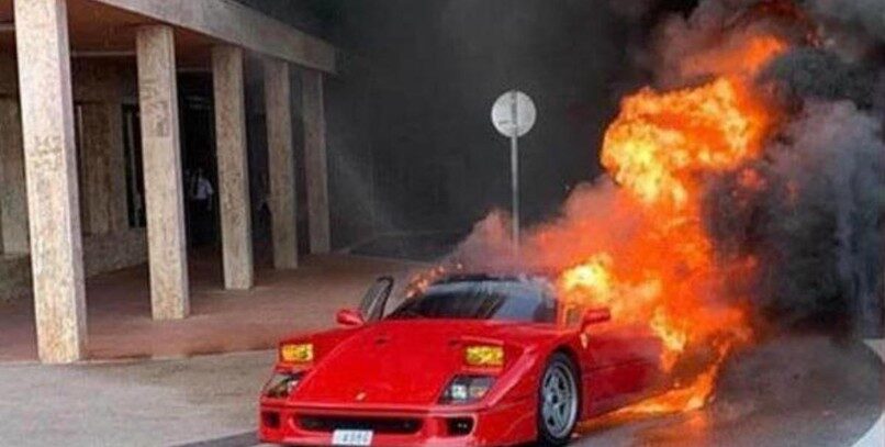 La pesadilla de los amantes del motor, ¡un Ferrari F40 en llamas!