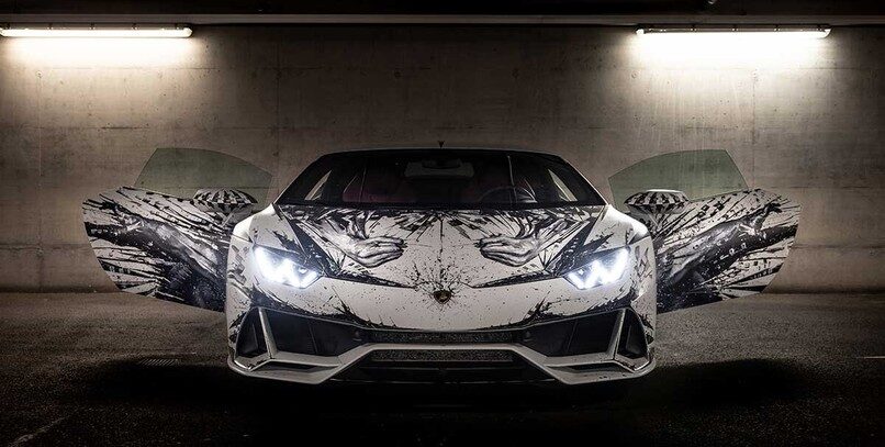 Un artista italiano pinta un Lamborghini inspirándose en las emociones que tuvo tras conducirlo
