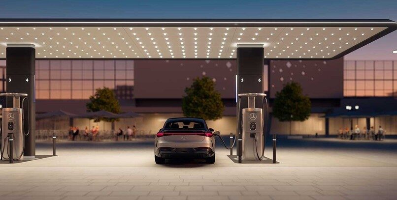 Mercedes, como Tesla, va a desarrollar una red de recarga propia para coches eléctricos