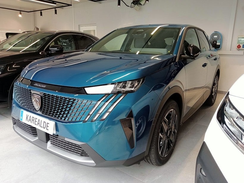 PEUGEOT 3008 SUV Hybrid 136 Allure eDCS6